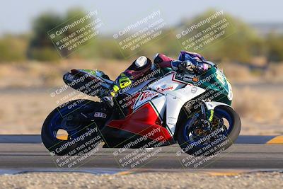 media/Nov-19-2023-CVMA (Sun) [[1f3d1b7ccb]]/Race 17 Amateur Supersport Middleweight/